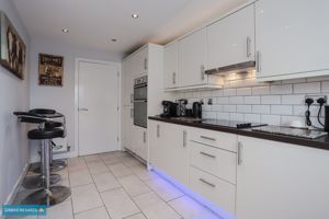 Kitchen- click for photo gallery